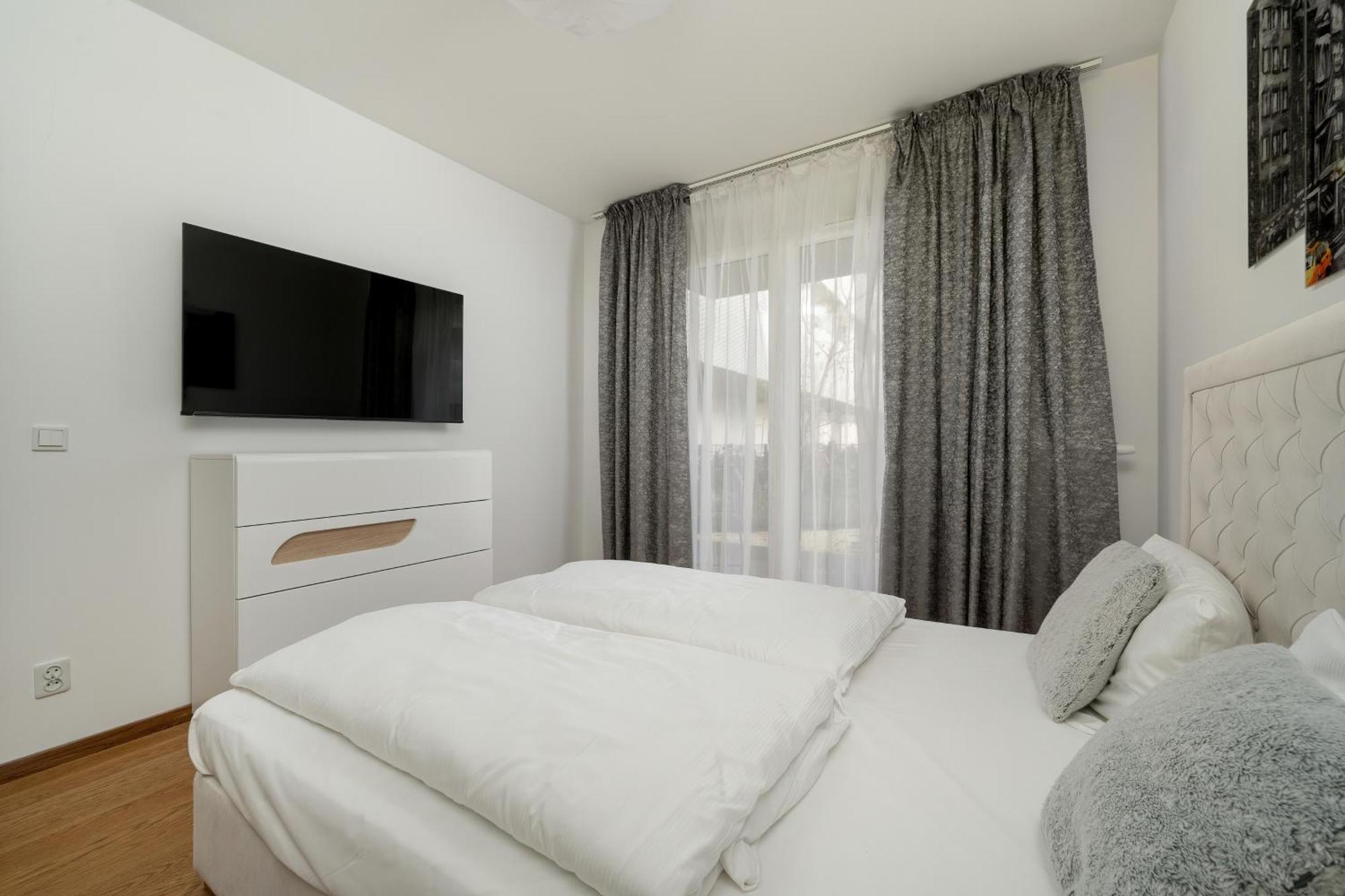 Apartment Wroclaw Atal Tower By Noclegi Renters Екстер'єр фото