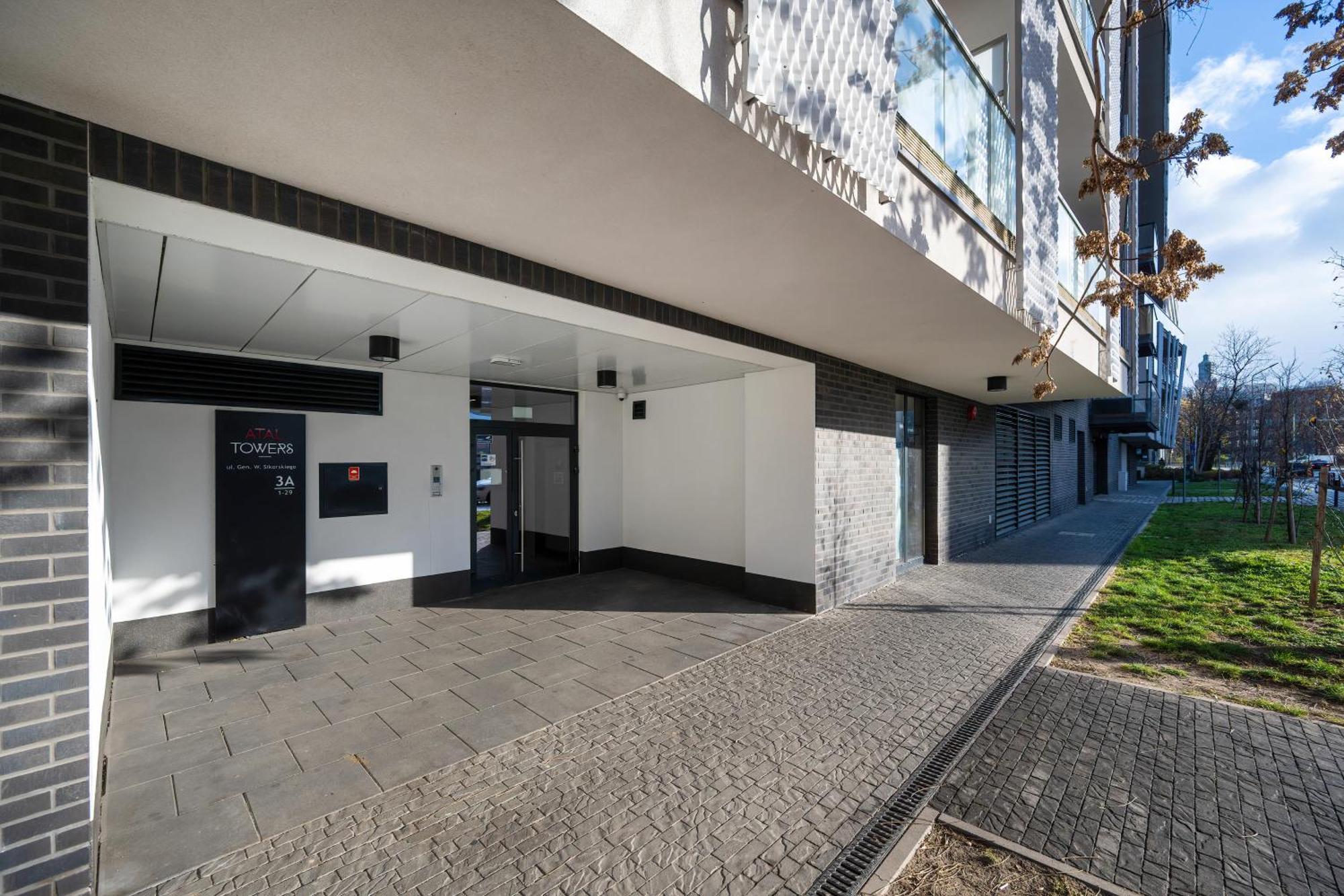 Apartment Wroclaw Atal Tower By Noclegi Renters Екстер'єр фото